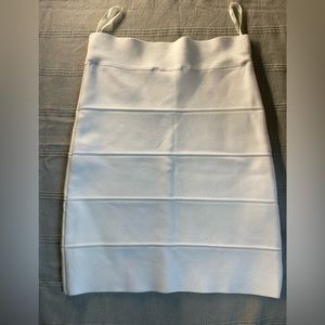 BCBG bandage skirt in white. Size XS.
